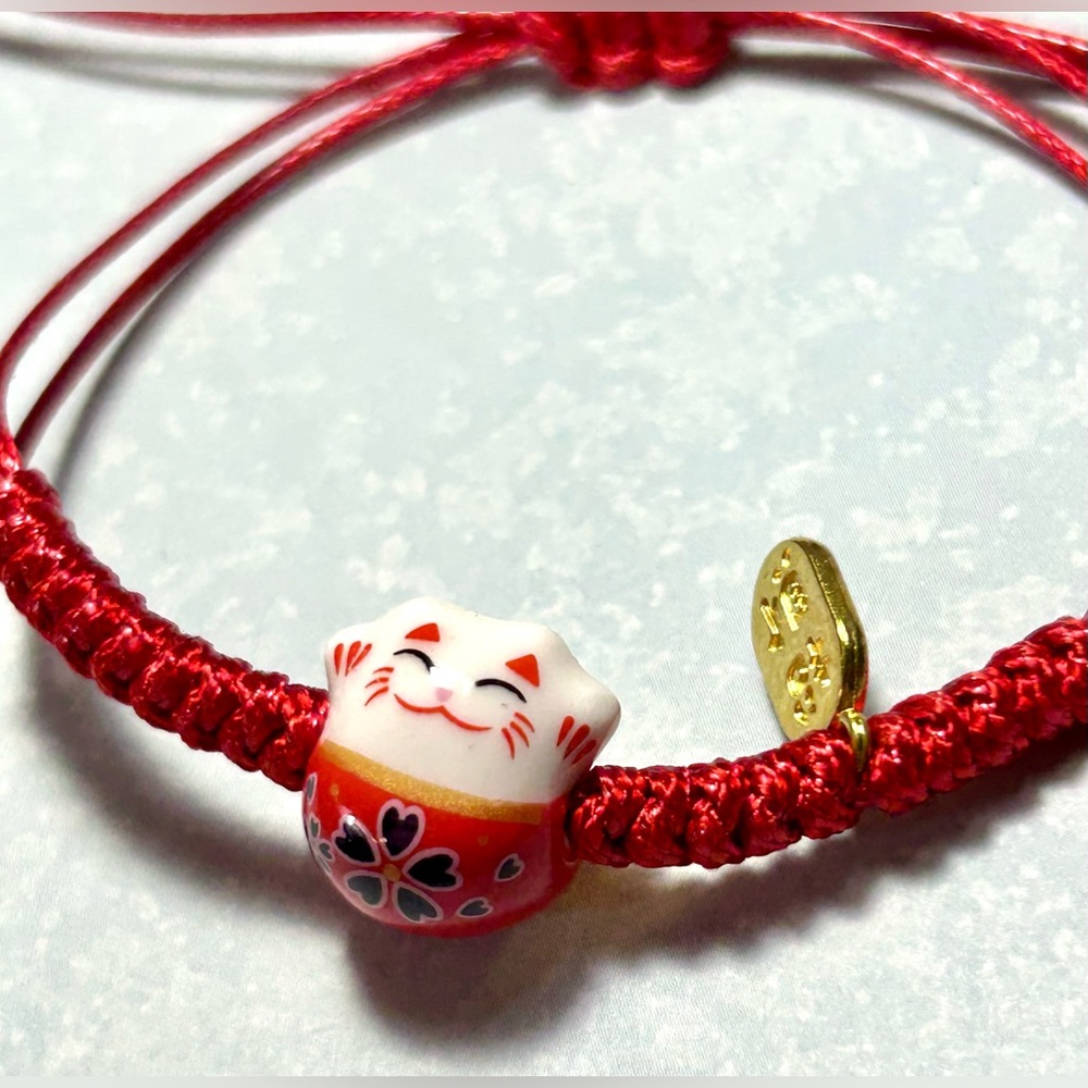 NWT Red Knotted Cord Lucky Cat Bracelet